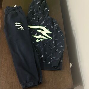 Nike Kids Navy and Neon Green Jogger Set